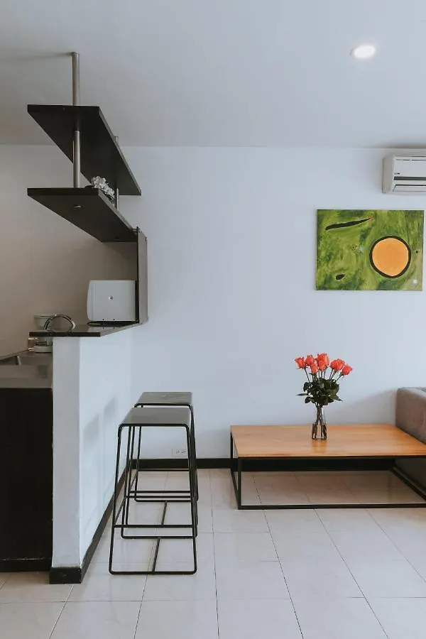 **** Hotel Travelers Orange Suites Medellin Colombia