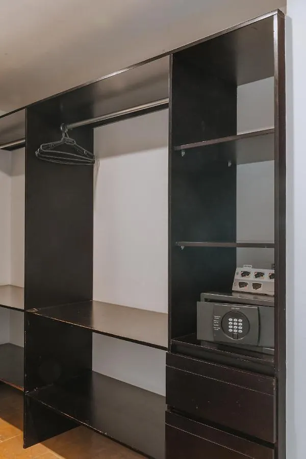 Travelers Orange Suites Medellín Hotel