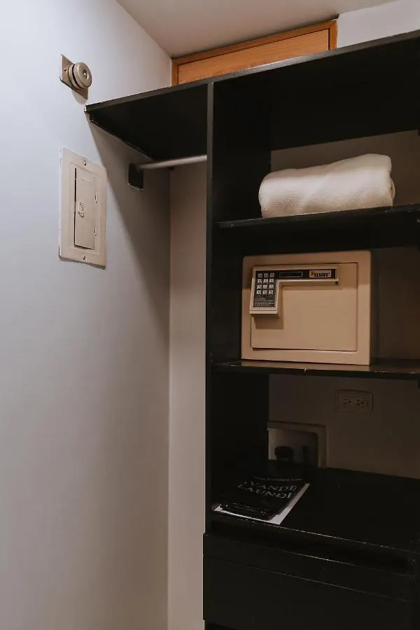 Travelers Orange Suites Medellin Hotel