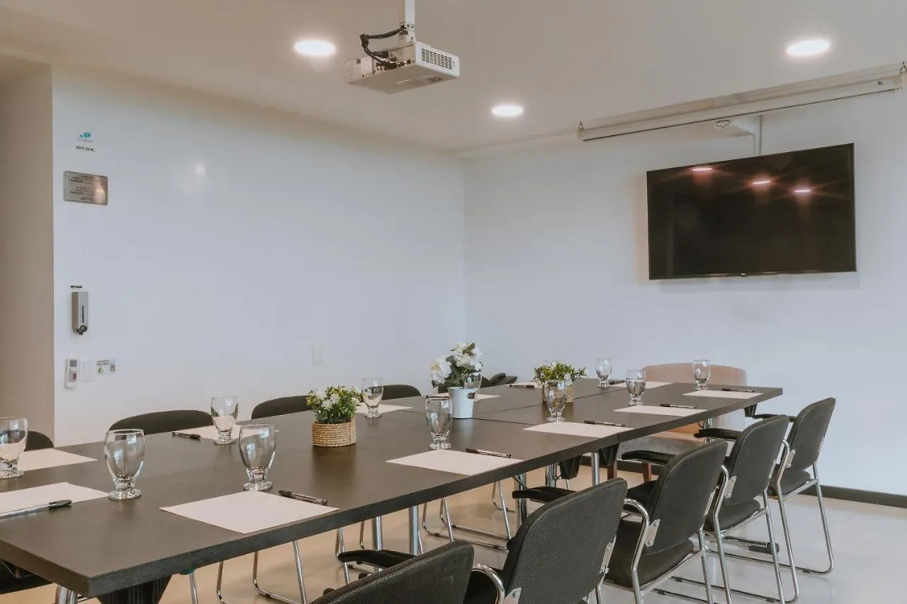 Hotel Travelers Orange Suites Medellin