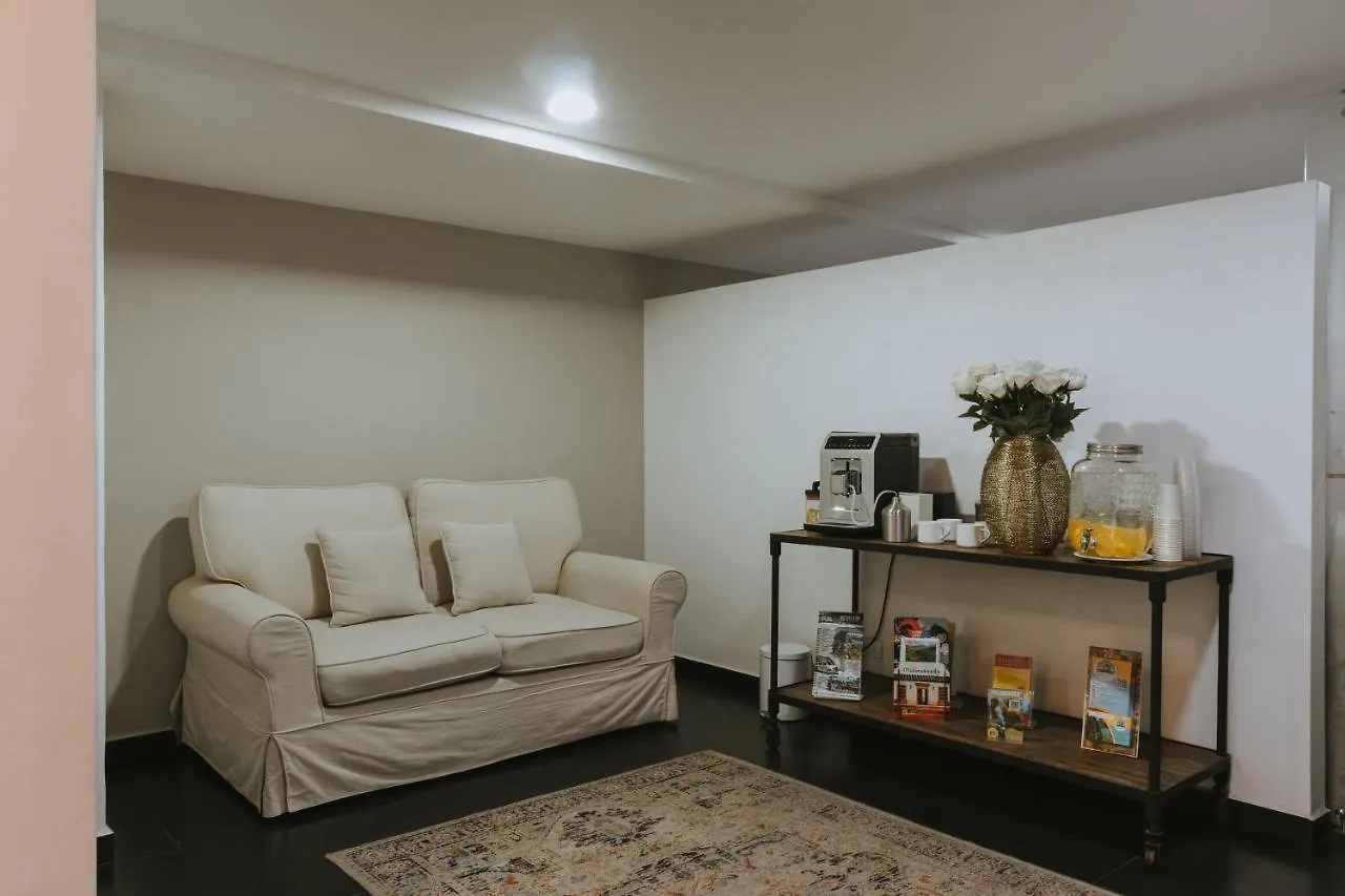 Travelers Orange Suites Medellin 4*,