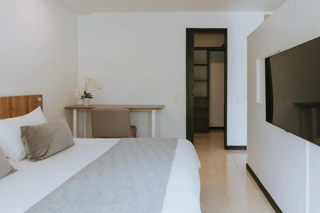 Travelers Orange Suites Medellin 4*,  Colombia