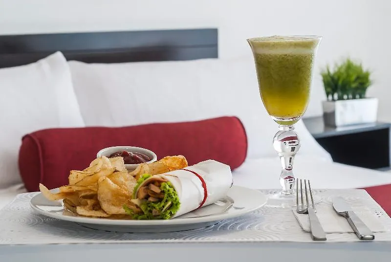 Travelers Orange Suites Medellin 4*,