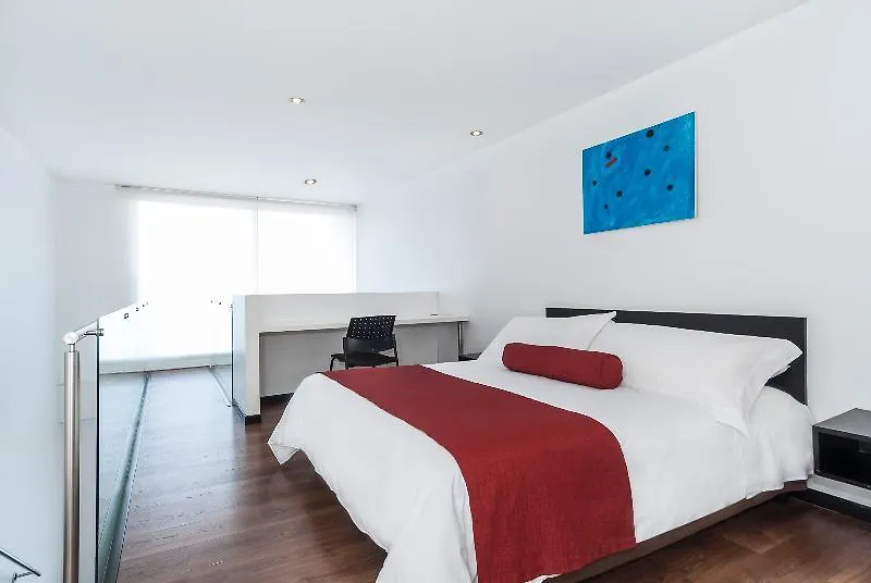 Hotel Travelers Orange Suites Medellin